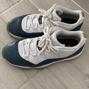 Navy blue snakeskin 11’s🐍